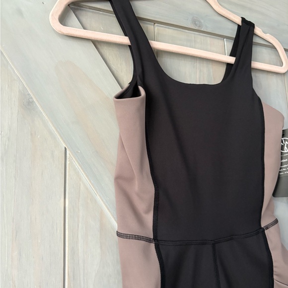 Black and Taupe Color Block Sleeveless Bodysuit - Picture 3 of 7